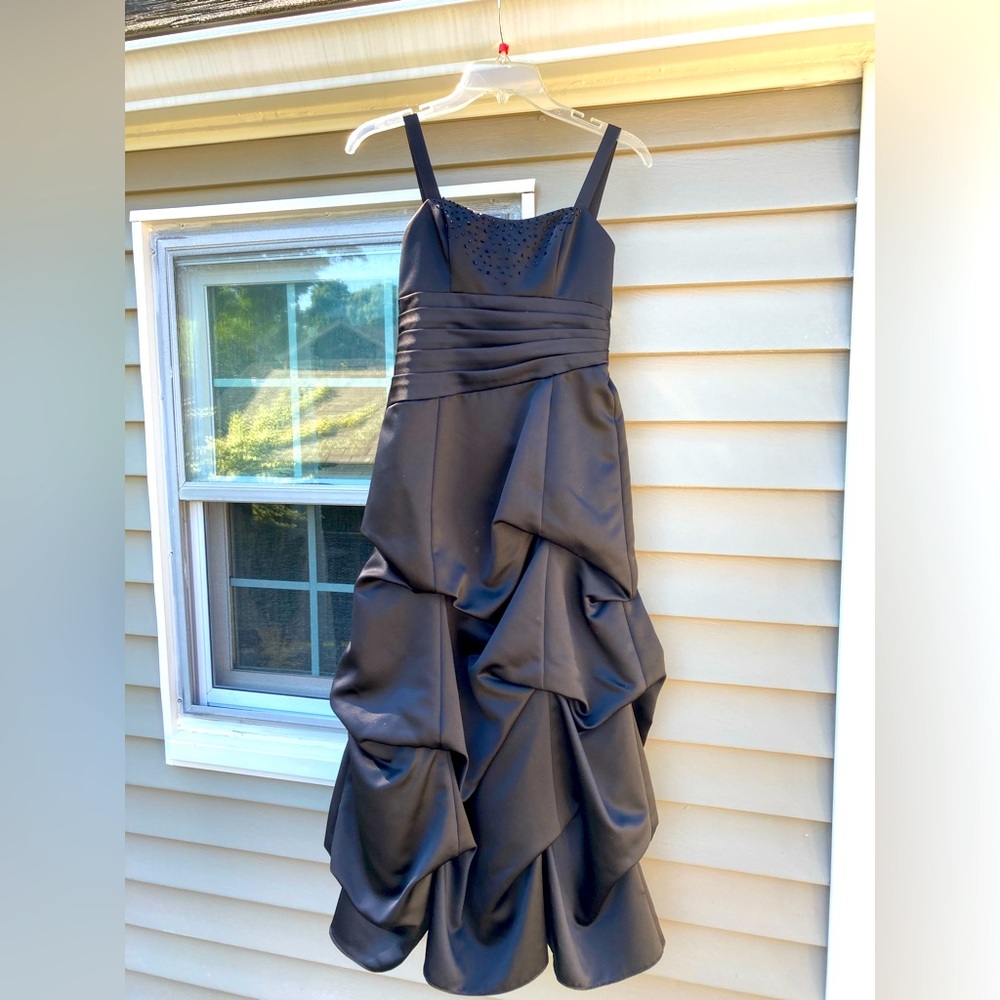 Bridesmaids/Formal Dress Size 12 Girls